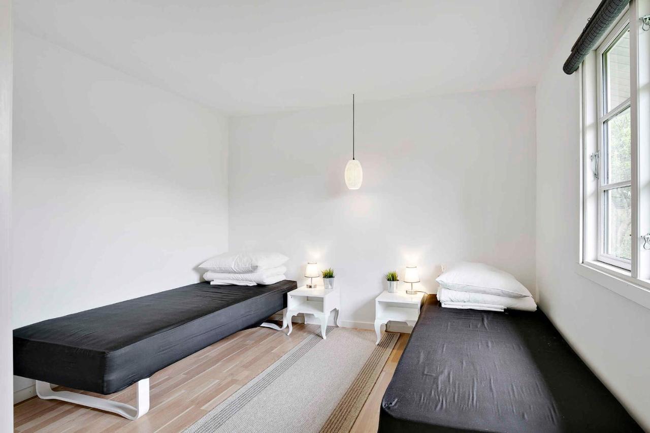 Nyistandsat Sommerhus Med Kaerlighed Og Sjael Kyndelose Exterior foto
