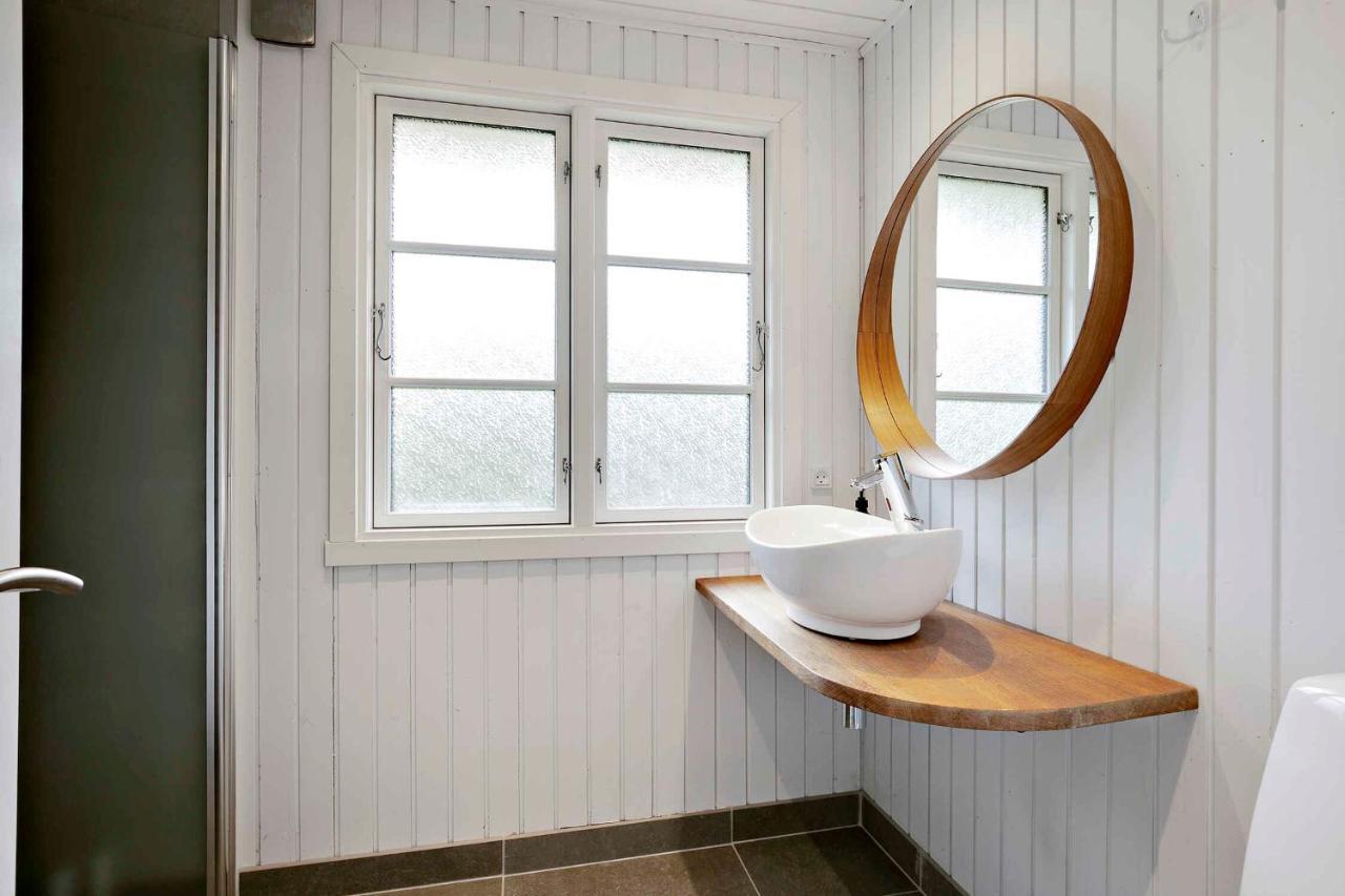 Nyistandsat Sommerhus Med Kaerlighed Og Sjael Kyndelose Exterior foto